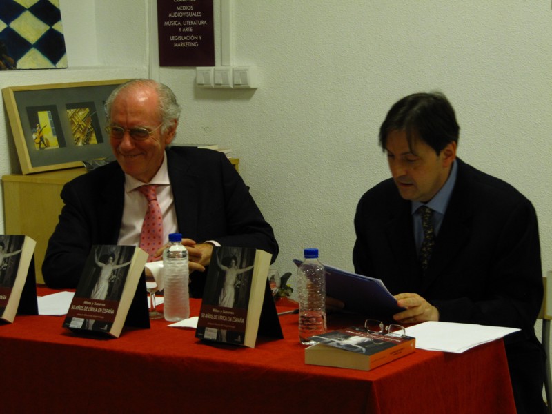 Presentación del libro MITOS y SUSURROS: 50 años de lírica en España