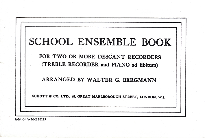 School Ensemble Book, 2 and more descant recorders (treble recorder and piano ad lib.), performance score. 9790220101243